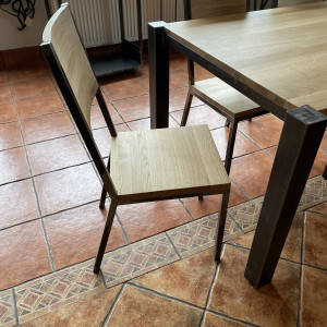Moderná jedálenská súprava - kvalitný stôl a stoličky (NBK-53)