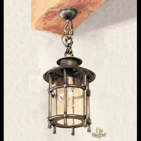 A wrought iron hanging light Classic/T