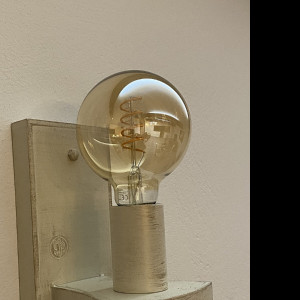 Dizajnová nástenná lampa - moderné kované svietidlo