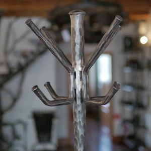 A quality wrought-iron hanger – design wrought-iron furniture