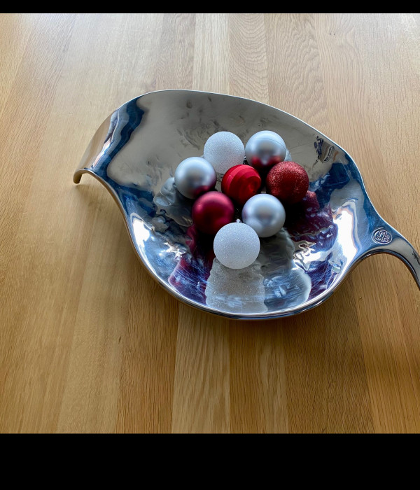 A stainless steel bowl