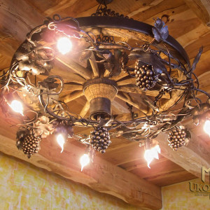 Luxusný kovaný luster - KOLESO/VINIČ Veľký - interiérové svietidlo (SI0211)