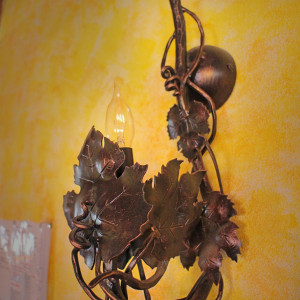 Nástenná kovaná lampa - VINIČ - interiérové svietidlo (SI0202)