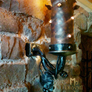 Nástenné kované svietidlo - interiérová historická lampa (SI7000)