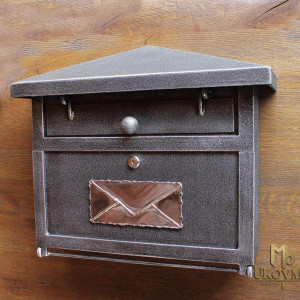 A letterbox (DPK-33)