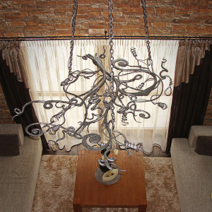 Kovaný luster KOREŇ - interiérové závesné svietidlo (SI0112)