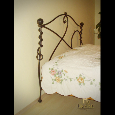 Kovaná posteľ - kovaný nábytok do spálne (NBK-260)