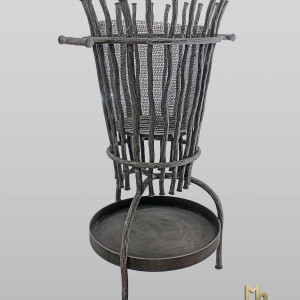 A wrought iron fire basket (DPK-500)