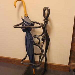 A wrought iron umbrella stand (DPK-81)