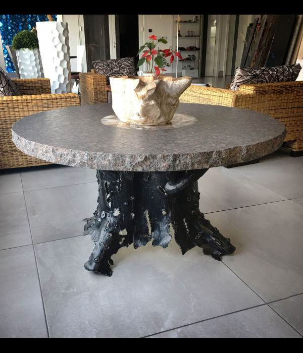Kovaný stôl - luxusný nábytok (NBK-59)
