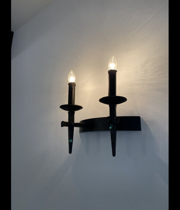 Historické nástenné svietidlo - ANTIK - kovaná lampa 2 - sviečková (SI0802)